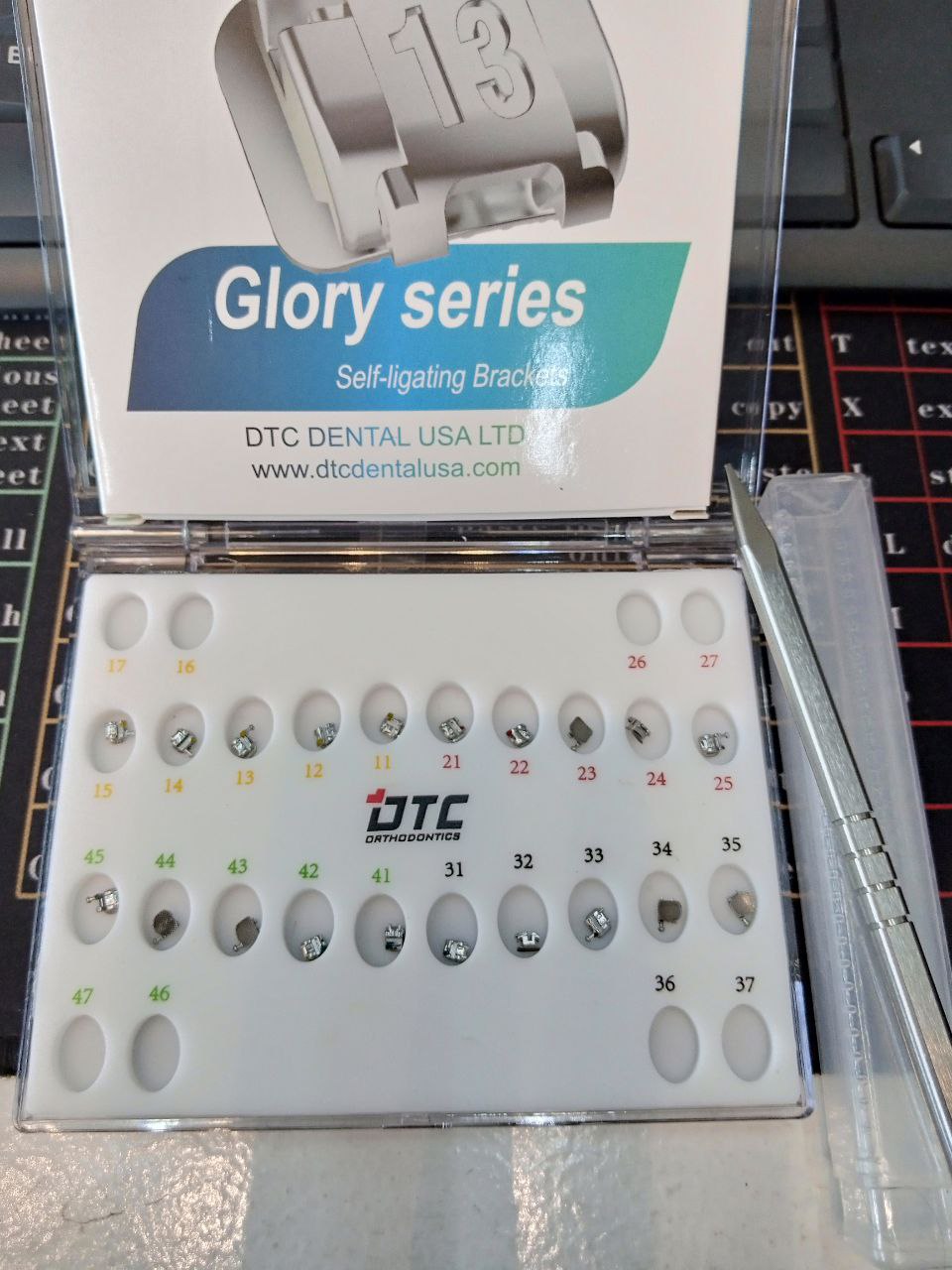 DTC Ortho Self-Ligating Brackets with Opening Instrument