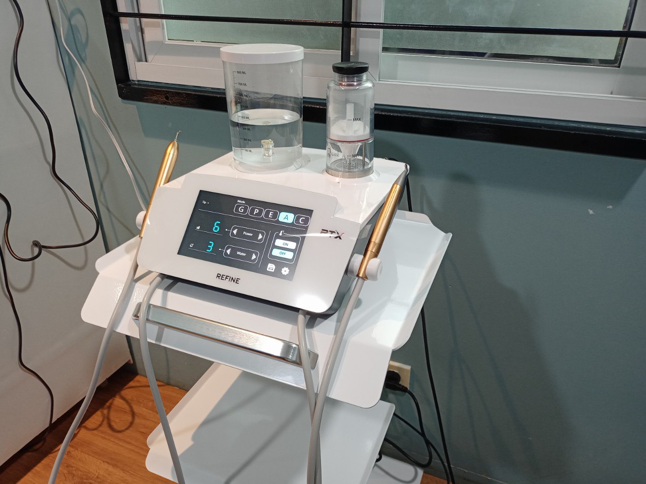 Dental Trolley 220v Power Outlet