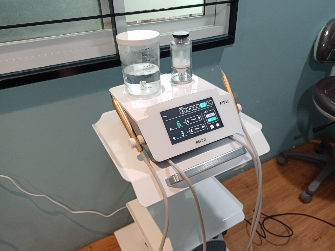 Dental Trolley 220v Power Outlet