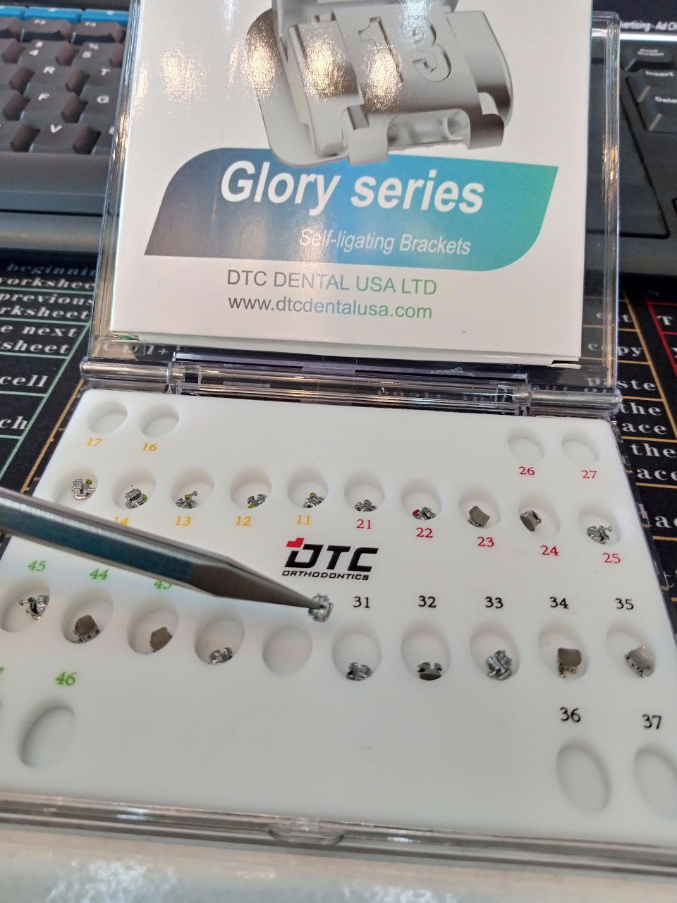 DTC Ortho Self-Ligating Brackets with Opening Instrument