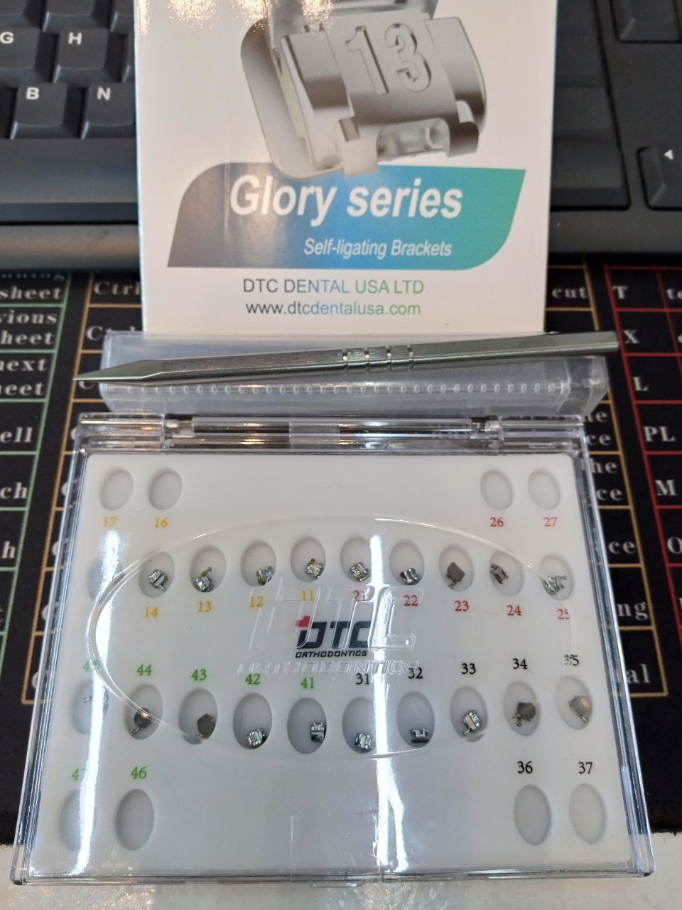 DTC Ortho Self-Ligating Brackets with Opening Instrument